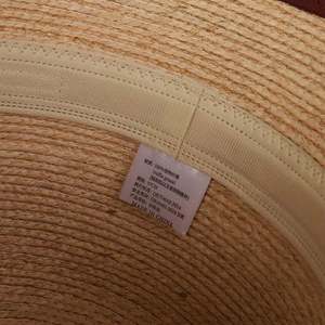 Chapeau Bob en Paille Raphia Tendance Été 2025 pour Femme, Simple, pour Voyage en Plein Air, Plage, Protection Solaire, avec Logo en PU, Chapeau de Pêcheur Anti-UV - Product Image 4