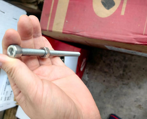 Pernos de Ranura en T de Alta Resistencia, Acero al Carbono con Recubrimiento de Óxido Negro, Cabeza Hexagonal, Estándar DIN/ISO, Herramienta de Máquina CNC, Accesorio para Estructura Industrial - Product Image 4