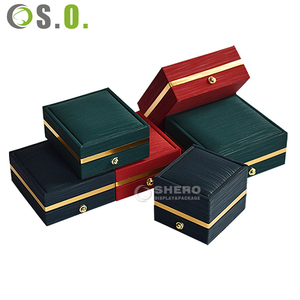 Boîte à bijoux élégante en cuir PU avec accent doré, idéale pour les boutiques de bijoux haut de gamme et les grossistes - Product Image 1