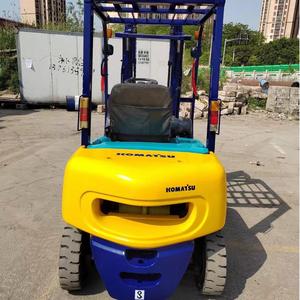Montacargas Diésel Komatsu 14 con Mástil de 3 Etapas, Neumáticos Neumáticos, Operación con Asiento, Uso en Interiores - Product Image 6