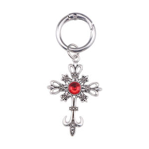 Colgante de Cruz Gótica con Rubí y Gema Negra para Botas Martin, Amuleto Metálico, Joyería, Accesorio de Moda - Product Image 6