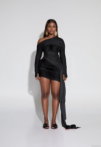 ชุดเดรสสีพื้นเนื้อนุ่มแฟชั่นจากโรงงานผู้ผลิตโดยตรง กระโปรงสั้นแขนยาวสไตล์เซ็กซี่ ย้อมสีเรียบๆ สำหรับฤดูใบไม้ผลิ - Product Image 3