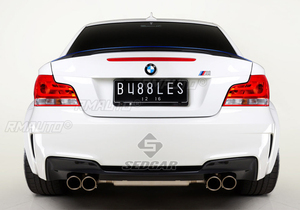 สปอยเลอร์หลังทรง P สีดำเงาและลายคาร์บอนพิมพ์ ABS สำหรับรถยนต์ BMW ซีรีส์ 1 E82 1M Coupe ปี 2007 - 2013 - Product Image 2