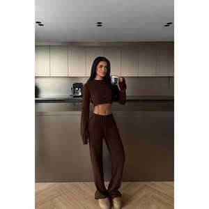 ชุดเซ็ตเสื้อผ้าถักไหมพรมสีน้ำตาลเข้ม - Product Image 2