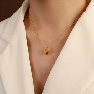 สร้อยคอจี้รูปสิงโตน้อยน่ารัก สร้อยคอเหล็กกล้าไร้สนิมสำหรับเด็กผู้หญิง ไม่หมอง พร้อมถุง OPP สำหรับผู้หญิง - Product Image 2