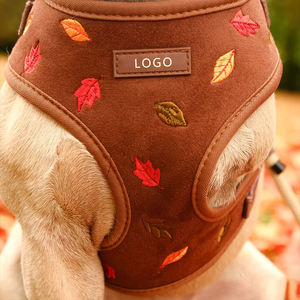 Arnés de Perro de Lujo Personalizado de Satén y Algodón Ajustable con Diseño de Clavel y Logotipo Personalizado, Conjunto de Arnés Cómodo - Product Image 2