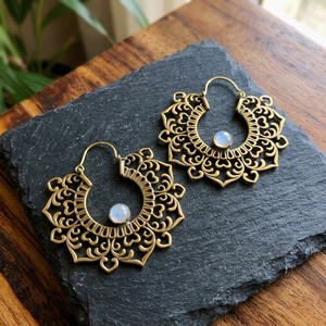 Grandes boucles d'oreilles créoles ethniques tribales indiennes gitanes antiques en pierre, motif mandala, style bohème, avec pierre de lune, pour femme - Product Image 1