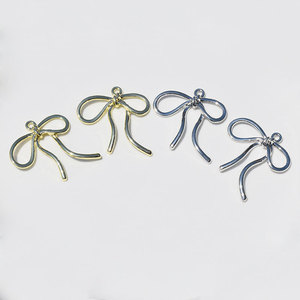 Pendentif nœud géométrique irrégulier en alliage de zinc plaqué or et argent, pour chaîne de téléphone DIY et breloque de sac, Été 2024, Origine Jinhua - Product Image 2
