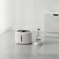 Bebedero para Gatos de 2.5L, Dispensador de Agua Automático, Diseño Desmontable, Fácil de Limpiar, Funcionamiento Silencioso, Moderno, de Plástico