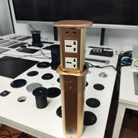 Prise intelligente universelle double face escamotable dorée de 100 mm pour comptoir de cuisine avec 2 ports USB et 2 chargeurs USB-C sans fil