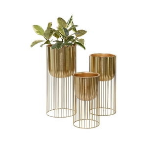Juego de 3 Macetas de Metal Doradas con Soporte, Modernas y Decorativas para Plantas de Interior, para Decoración del Hogar, Oficina y Jardín - Product Image 1