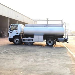 Vente directe usine DongFeng 4*2 Camion-citerne à carburant de 8000 litres, Citerne à carburant aéronautique de 8 mètres cubes en Afrique du Sud - Product Image 3