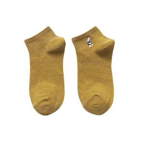 Chaussettes courtes décontractées en coton pour femmes, respirantes et absorbantes, avec logo personnalisé brodé, motif dessin animé, vente en gros - Product Image 5