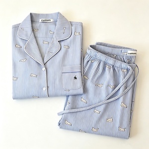 Produttore di <span class=keywords><strong>Abbigliamento</strong></span>, Pigiama 100% Cotone Organico, Bianco e Blu a Righe, <span class=keywords><strong>Abbigliamento</strong></span> da Casa con Stampa Gatto, Manica Lunga, Pigiama Personalizzato per Donne - Product Image 1