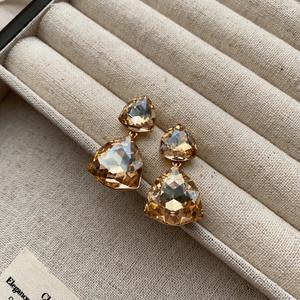 Pendientes de Luz Prismática, Brillantes, con Corte Trillón, Circonitas Cúbicas Coloridas en Diseño Geométrico de Gota, Joyería de Lujo - Product Image 5