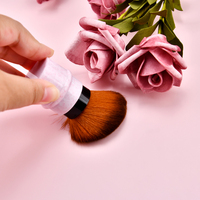 Kuas Kabuki Retraktil Portabel untuk Perjalanan, Kuas Makeup Kosmetik untuk Bedak, Blush On, dan Foundation dengan Tutup Plastik Pelindung