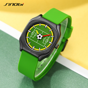 Montre <span class=keywords><strong>de</strong></span> sport au design créatif <span class=keywords><strong>de</strong></span> terrain <span class=keywords><strong>de</strong></span> football pour <span class=keywords><strong>les</strong></span> fans <span class=keywords><strong>de</strong></span> football internationaux, bracelet en silicone vert, montre à quartz pour <span class=keywords><strong>les</strong></span> grands événements <span class=keywords><strong>de</strong></span> football - Product Image 4