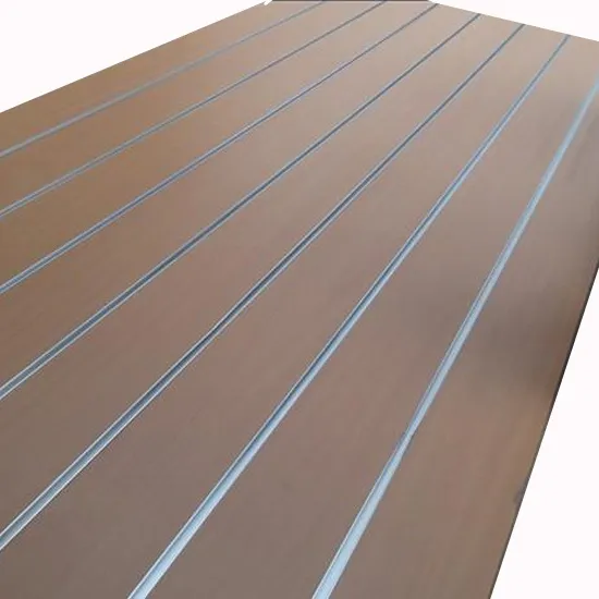 Linyi Fabricación de madera ranurada Mdf moderno E1 tablero de fibra de madera para interior Slatwall Panel Pvc interior Slat Panel de pared interior CN;SHN