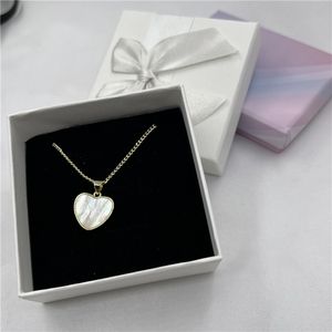 Collier NFC intelligent avec logo personnalisé, mini-étiquette, carte d'entreprise/de membre, puce SLIX, finition dorée - Vente en gros - Product Image 5