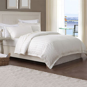 Guangzhou Factory Direct Kunden spezifische Four Seasons Hotel Bettwäsche Set Qualität Bett bezug und Bettlaken mit 3cm Streifen OEM Preis - Product Image 2