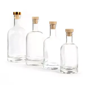 Fabrieksleverancier Aangepaste Transparante 500Ml 700Ml 750Ml Ronde Wodka Wijnflessen Met Kurk