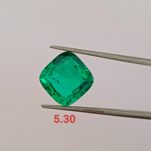 Piedra Preciosa Verde Cultivada en Laboratorio de Primera Calidad, Corte Personalizado en Múltiples Formas, Alta Claridad, para Joyería Artesanal - Product Image 1