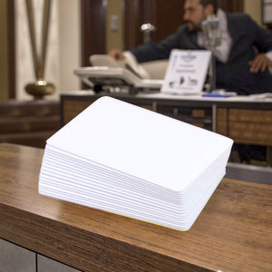 CR80 13.56MHz PVC RFID NFC carta d'identità a basso costo di personalizzazione stampa foto <span class=keywords><strong>per</strong></span> gli studenti dipendenti <span class=keywords><strong>patente</strong></span> di guida hotel impermeabili - Product Image 6