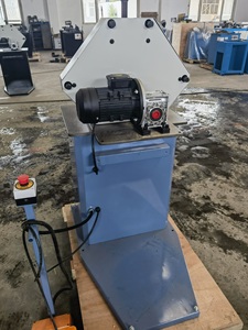 Machine à cintrer les tubes ronds multifonctionnelle semi-automatique VEKTOR avec moteur de 1,1 kW pour l'aluminium et l'acier inoxydable - Product Image 4