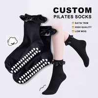 Chaussettes de yoga et de Pilates pour femmes, design personnalisé, dentelle mignonne, antidérapantes, blanches, avec des poignées sur le dessous