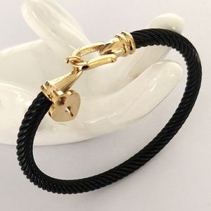 กำไลข้อมือแบบสายเคเบิลอะลูมิเนียมเคลือบสีสันสดใส ดีไซน์เก๋ไก๋สำหรับผู้หญิง ปี 2023 - Product Image 3