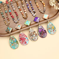 Elegante collar de piedra emperador bohemio con colgante de gota de agua de rombo, cadena de cuentas anudadas chapadas en oro a la moda para suéteres