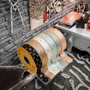 Bobine de ruban de Noël en polyester imprimé or, motif rouge-vert, pour emballage, fête de Noël et décoration d'arbre de Noël, vente en gros - Product Image 3