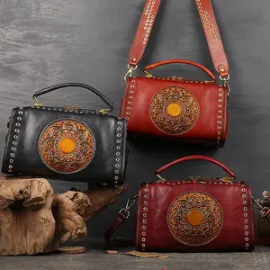 Toptan fiyat Vintage Totem Luxe Sac Patent deri Tote küçük Crossbody Mini omuzdan askili çanta kadınlar