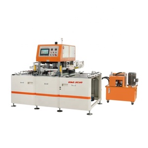 Machine à estamper à chaud automatique de <span class=keywords><strong>grand</strong></span> <span class=keywords><strong>format</strong></span> SINO JIGUO, machine à estamper à chaud pour le cuir, machine à estamper à chaud pour le papier - Product Image 1