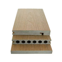Planches de terrasse composites WPC co-extrudées haute stabilité, imperméables, antidérapantes, à grain de bois, résistantes à la décoloration pour l'extérieur
