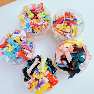 Lazo para el pelo de tamaño pequeño con cinta estampada y clip semirrígido, no daña el cabello del bebé, accesorios para el cabello - Product Image 6