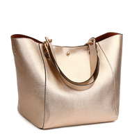 Sacs pour femmes de qualité supérieure, à la mode et de grande capacité, sacs à main rétro en cuir huilé avec rivets, sacs pour femmes en similicuir, 1 pièce par couleur