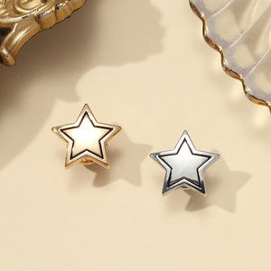 Insignia Personalizada de Estrella Roja y Dorada, Molde para Pin, Accesorios para Gorras, Botón de Aleación de Zinc con Logotipo Personalizado, Fabricante OEM, Personalización de Fábrica - Product Image 4