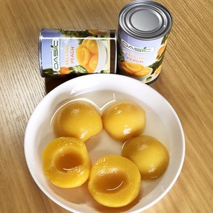Nouvelles moitiés de pêches jaunes en conserve dans un sirop léger |   Boîte de conserve de 425 g / boîte A10, certifiée HACCP - Product Image 1