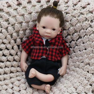 Nuevo estilo, muñeca <span class=keywords><strong>de</strong></span> <span class=keywords><strong>silicona</strong></span> en miniatura <span class=keywords><strong>de</strong></span> 11 pulgadas, muñeca <span class=keywords><strong>de</strong></span> moda realista <span class=keywords><strong>con</strong></span> <span class=keywords><strong>ojos</strong></span> <span class=keywords><strong>abiertos</strong></span> y juguete <span class=keywords><strong>de</strong></span> pelo largo para niños - Product Image 3