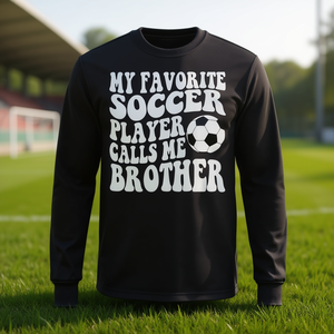 Mon t-shirt à manches longues « Mon joueur de football préféré m'appelle frère » - Product Image 3