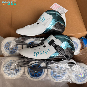 Personalizzazione dei <span class=keywords><strong>pattini</strong></span> da donna adulti da uomo <span class=keywords><strong>pattini</strong></span> <span class=keywords><strong>a</strong></span> 4 ruote <span class=keywords><strong>a</strong></span> <span class=keywords><strong>fila</strong></span> singola velocità <span class=keywords><strong>pattini</strong></span> <span class=keywords><strong>a</strong></span> <span class=keywords><strong>rotelle</strong></span> scarpe da pattinaggio - Product Image 4
