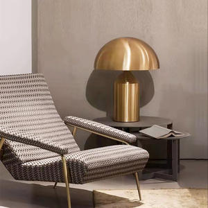 Lampe de table en métal en forme de champignon, design moderne, luxe léger, créatif, design nordique, distinctif, décoratif, protection des yeux, pour salon - Product Image 3