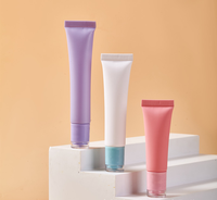 Tube de baume à lèvres, gloss ou huile à lèvres cosmétique compressible de 10 à 20 g