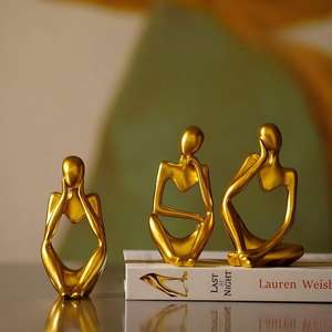 Juego de Esculturas de Resina Abstractas de Pensadores Dorados - Figuras Decorativas Modernas Minimalistas, Juego de 3 Piezas - Product Image 1