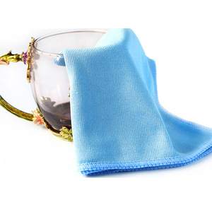 Serviette en <span class=keywords><strong>microfibre</strong></span> <span class=keywords><strong>pour</strong></span> <span class=keywords><strong>vitres</strong></span>, miroirs, pare-brise, écrans d'ordinateur, téléviseurs, tablettes, vaisselle, objectifs d'appareil photo - Sans produits chimiques - Product Image 1