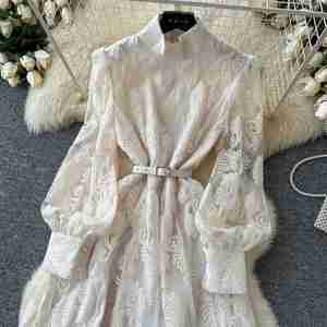 Vestido Midi Casual Entallado de Primavera 2025 para Mujer con Manga Linterna, Bordado y Malla, Rojo - Product Image 4