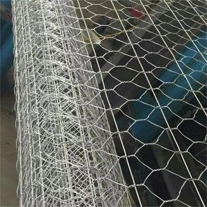 Weaving Hexagonal <b>Wire</b> Mesh Hexagonal Livestock <b>Wire</b> <b>Netting</b> with Hexagon Holes for Chicken Duck Goose - Product Image 2