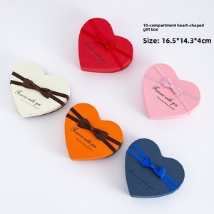 Caja de Regalo de Chocolate en Forma de Corazón Rosa Personalizada, Caja de Regalo de San Valentín con Listón - Product Image 3