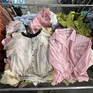 Sıcak Satış İkinci El Pamuklu Bluzlar Toptan Premium Kullanılmış Kadın Giyim Paketi Yüksek Kaliteli Bayan Giyimleri Toplu İhracat - Product Image 3